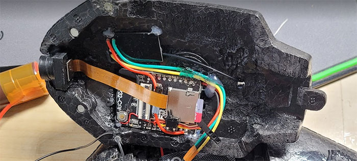 long flex cable alt text