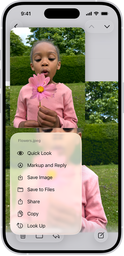 Hay un archivo adjunto seleccionado con una lista de posibles acciones.