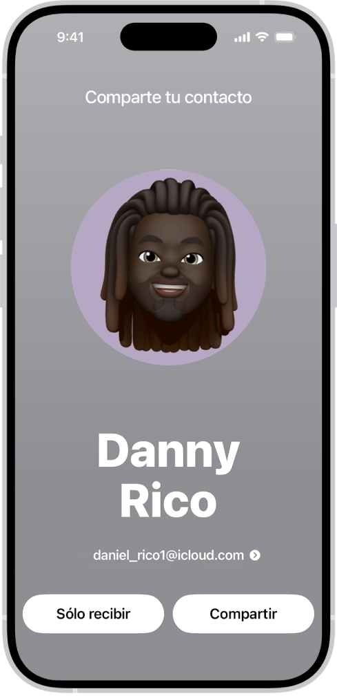 Una pantalla de NameDrop mostrando el nombre y el número del contacto. Debajo están las opciones Sólo recibir y Compartir.