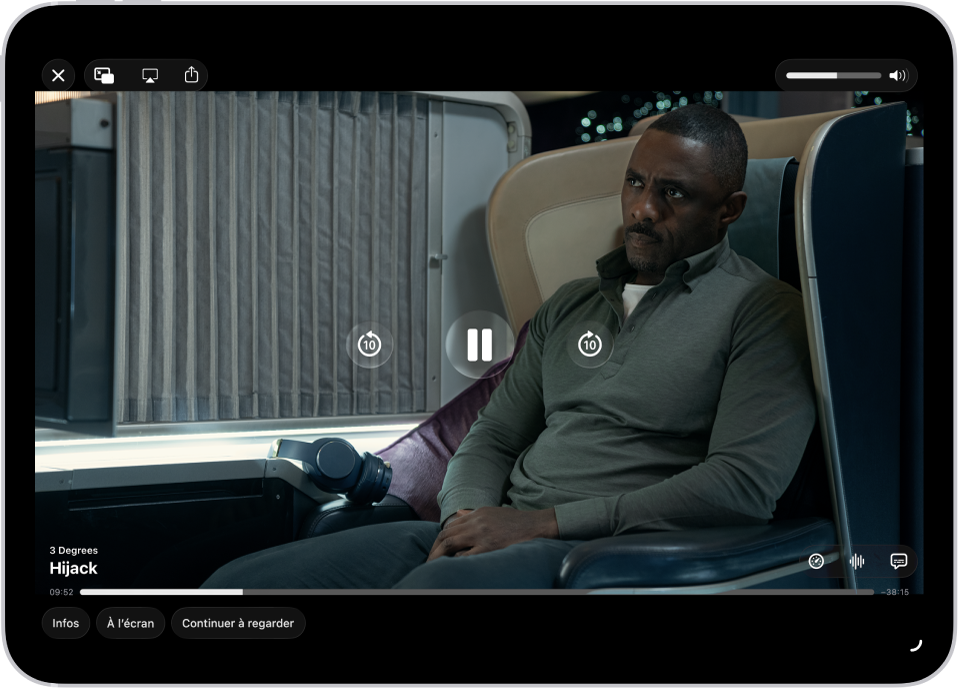 Une série TV est en cours de diffusion, et des commandes sont visibles. Les boutons Fermer, « Image dans l’image », AirPlay et Partager se trouvent en haut à gauche. Le curseur de volume se trouve en haut à droite. Au centre se trouvent des boutons permettant de reculer de 10 secondes, de faire une pause et d’avancer de 10 secondes. En bas, au centre, se trouve un curseur que vous pouvez faire glisser pour ajuster la position de la vidéo ; le temps écoulé et le temps restant apparaissent de part et d’autre du curseur. En bas à droite se trouvent les boutons Infos, À l’écran et Continuer à regarder.