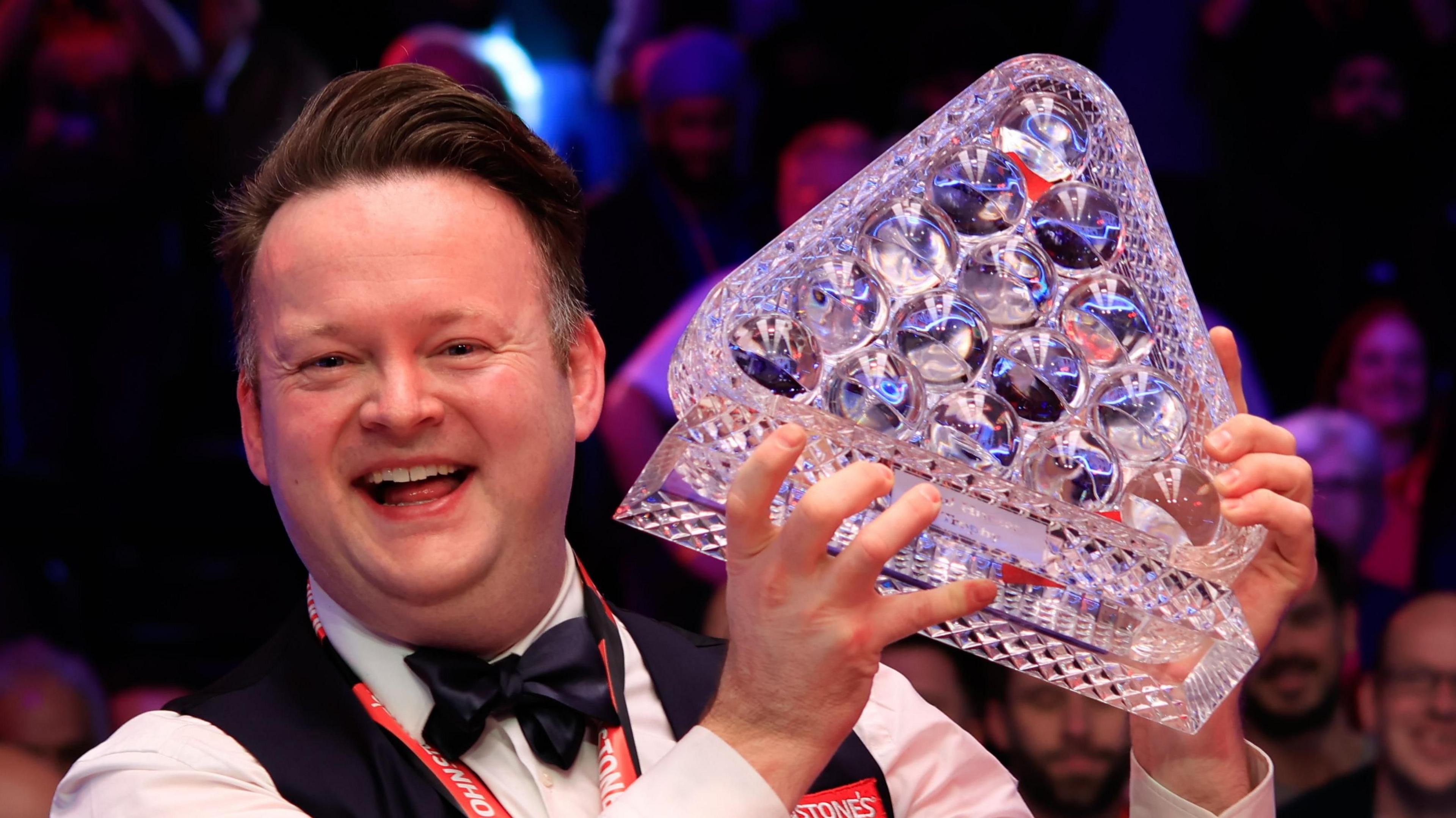 Shaun Murphy celebrates winning the 2025 Masters