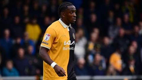 Sebastian Revan in action for Burton Albion