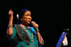 आशा भोसले