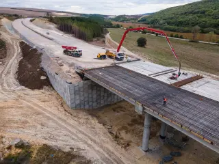 Imagen de archivo de la construcción de una autovía española