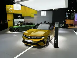 El nuevo Astra 2026 se presenta en público en el Salón de Bruselas.