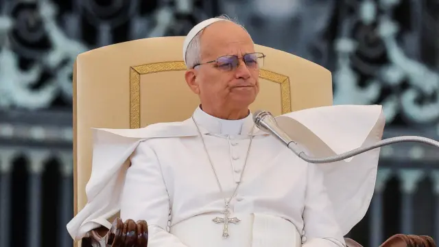 El papa León XIV durante la audiencia semanal en la Plaza de San Pedro el Vaticano este miércoles.