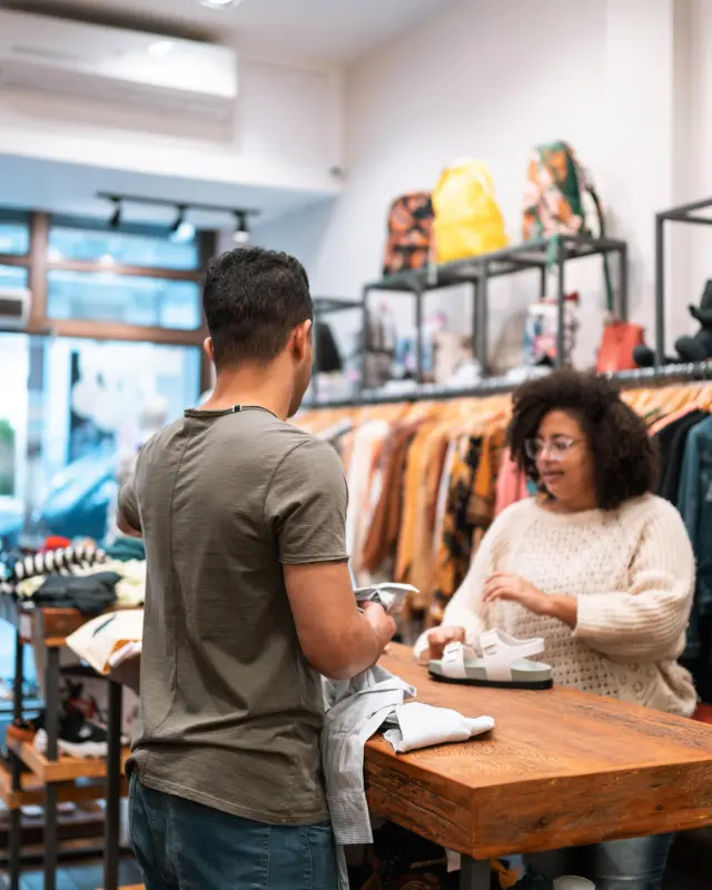 Es una prueba para devoluciones o posibles reclamaciones futuras, por lo que mantén siempre el ticket una vez realizada la compra.