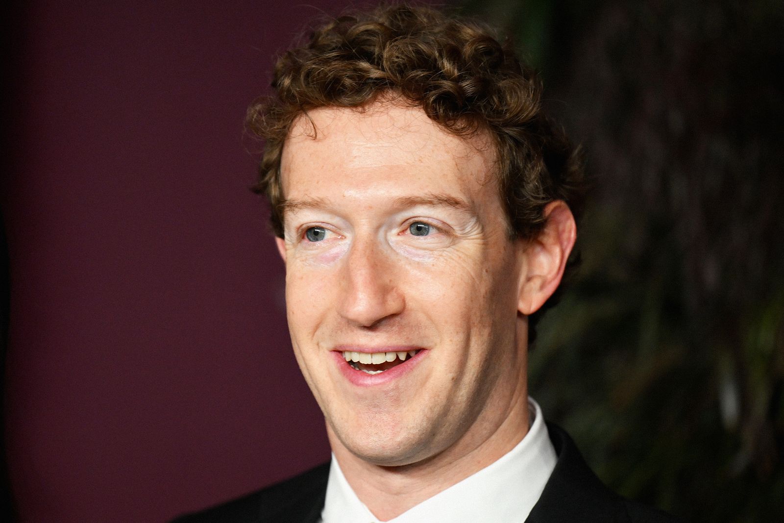 Meta’s New AI Model Gives Mark Zuckerberg a Seat at the Big Kids’ Table