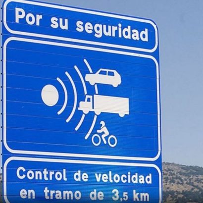 La DGT refuerza los controles de velocidad con una semana de vigilancia intensiva tras estrenar 33 radares fijos y de tramo